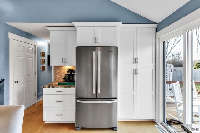 302 Brookwood Drive, Hamburg, NY 14075