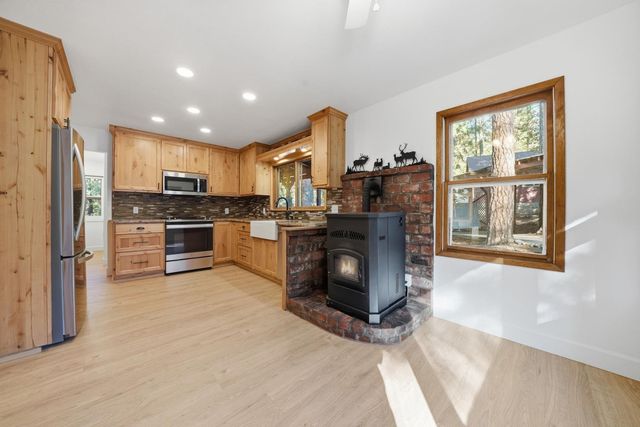 26005 Sugar Pine Dr, Pioneer, CA 95666