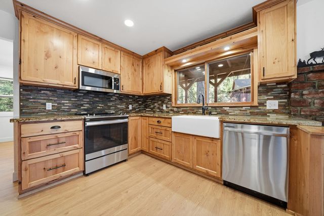 26005 Sugar Pine Dr, Pioneer, CA 95666