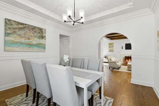 4425 Wilson Avenue, Downers Grove, IL 60515