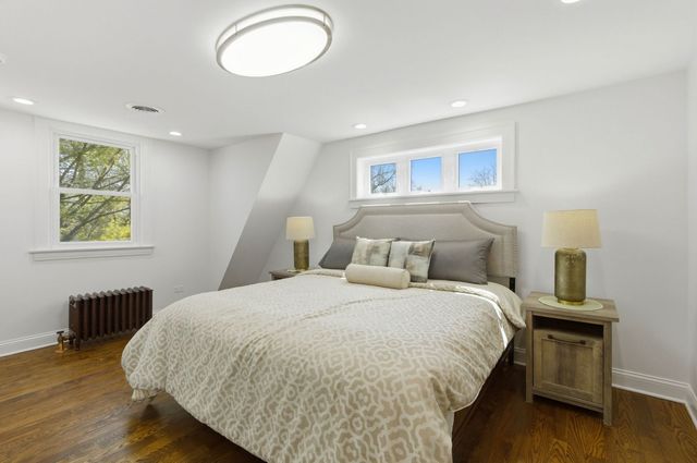 4425 Wilson Avenue, Downers Grove, IL 60515