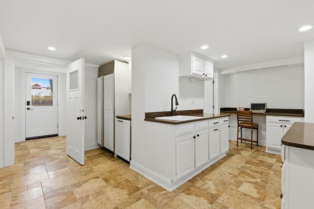 4425 Wilson Avenue, Downers Grove, IL 60515