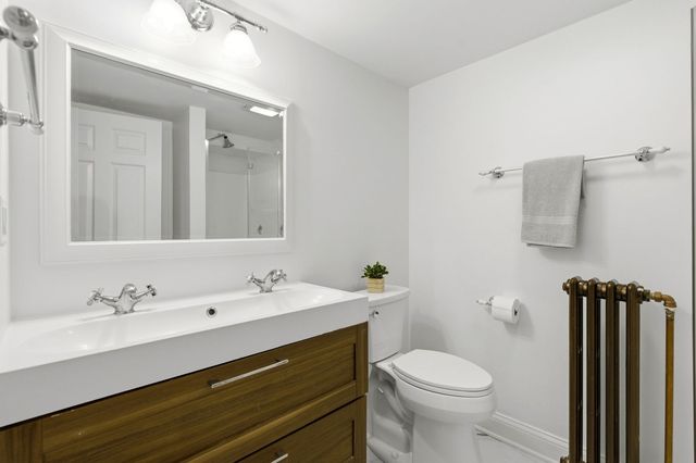 4425 Wilson Avenue, Downers Grove, IL 60515