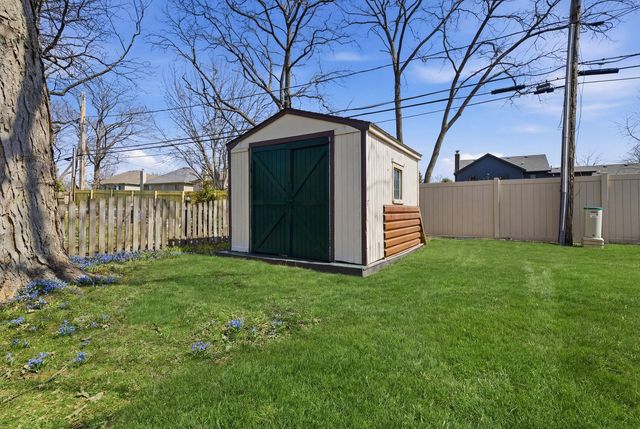 4425 Wilson Avenue, Downers Grove, IL 60515