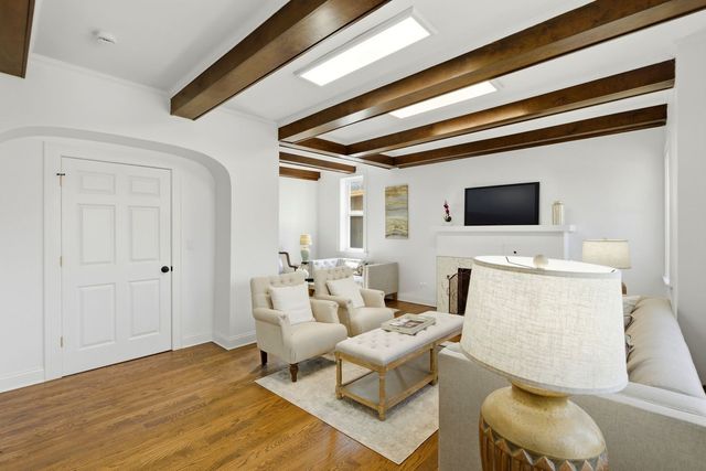 4425 Wilson Avenue, Downers Grove, IL 60515