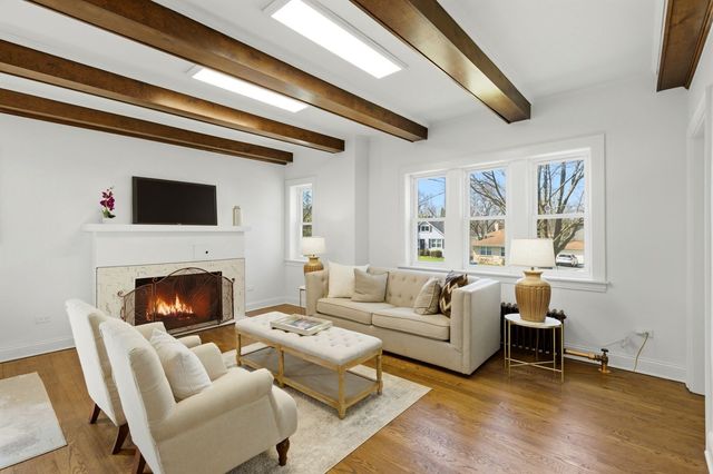 4425 Wilson Avenue, Downers Grove, IL 60515