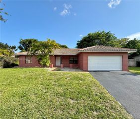 9788 NW 3rd Manor, Coral Springs, FL 33071