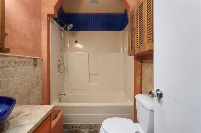 637 S Huttig Avenue, Independence, MO 64053