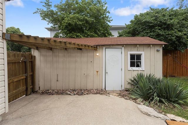 637 S Huttig Avenue, Independence, MO 64053