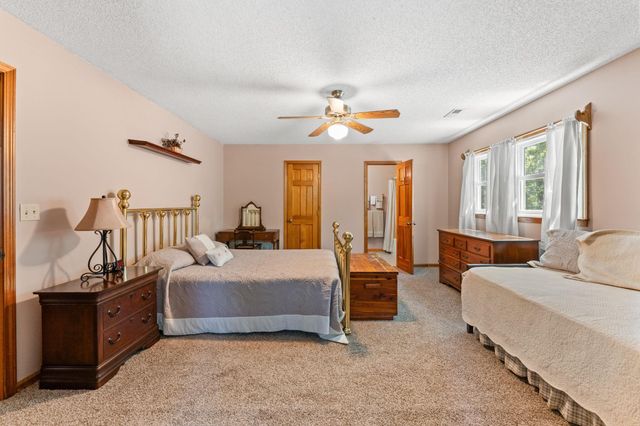 1768 Holly Ridge Dr., Longs, SC 29568