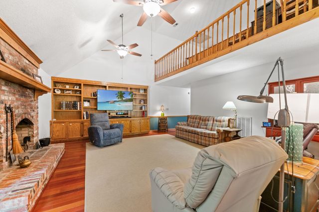1768 Holly Ridge Dr., Longs, SC 29568