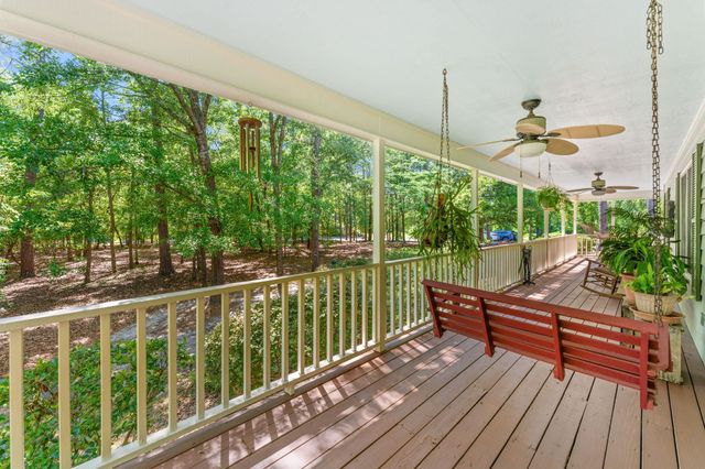 1768 Holly Ridge Dr., Longs, SC 29568