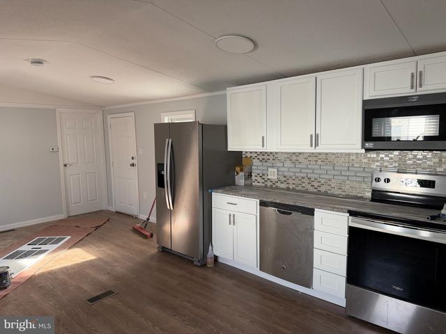 14 NELSON MOBILE MNR, Middletown, PA 17057