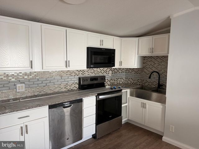 14 NELSON MOBILE MNR, Middletown, PA 17057