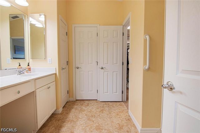 2436 Woodbourne PL, Cape Coral, FL 33991