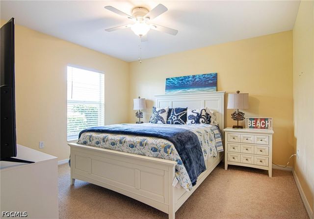 2436 Woodbourne PL, Cape Coral, FL 33991
