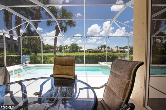 2436 Woodbourne PL, Cape Coral, FL 33991