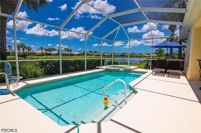 2436 Woodbourne PL, Cape Coral, FL 33991