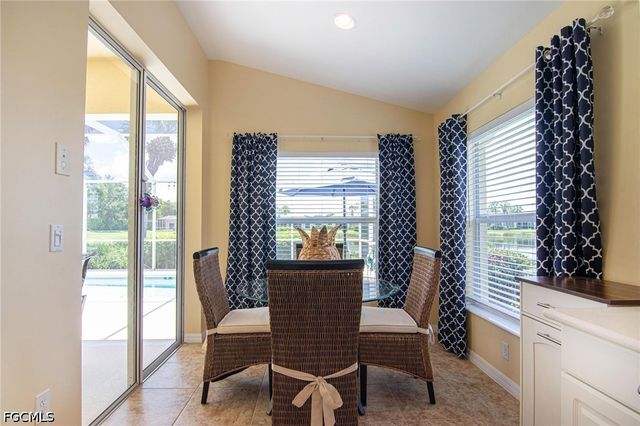 2436 Woodbourne PL, Cape Coral, FL 33991