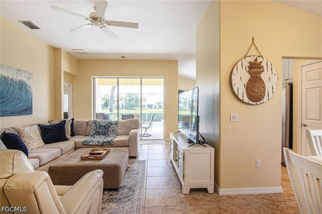 2436 Woodbourne PL, Cape Coral, FL 33991