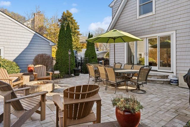 790 Peconic Bay Boulevard, Jamesport, NY 11901