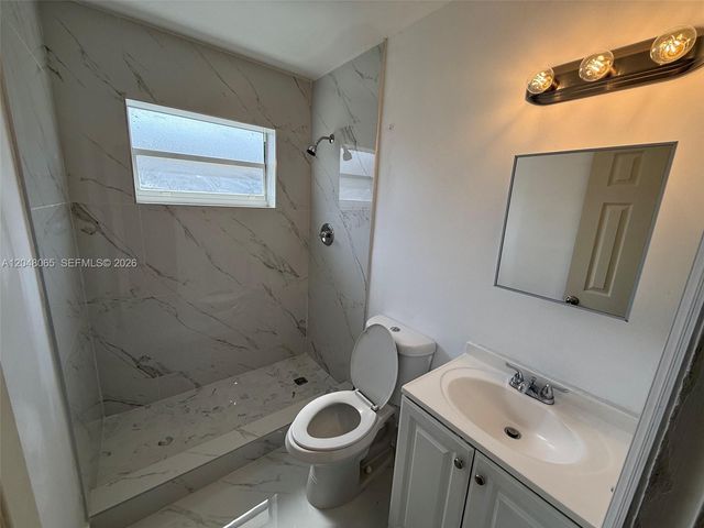 34 SW 5th St 1-2, Hallandale Beach, FL 33009
