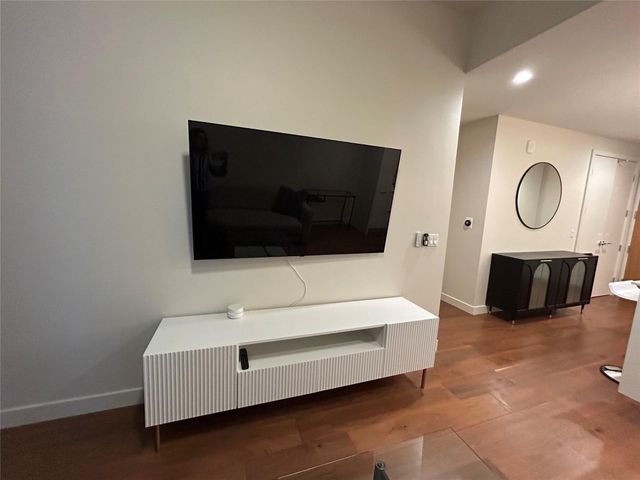 44 East Ave 1402, Austin, TX 78701