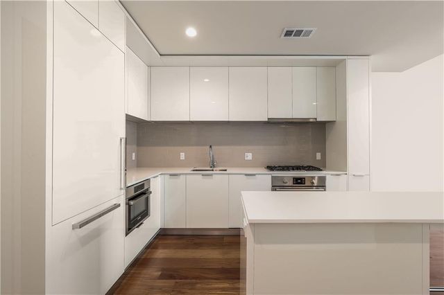 44 East Ave 1402, Austin, TX 78701