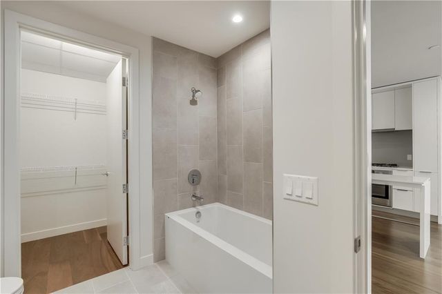 44 East Ave 1402, Austin, TX 78701