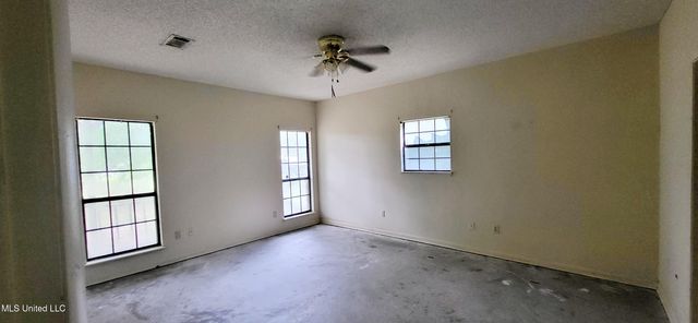 11225 Landon Lake Boulevard, Gulfport, MS 39503