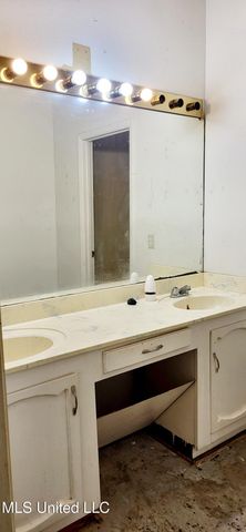 11225 Landon Lake Boulevard, Gulfport, MS 39503