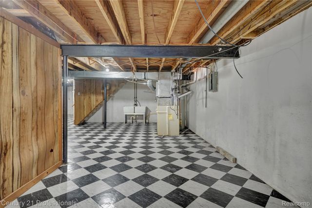 16129 Cambell Drive, Macomb Township, MI 48044