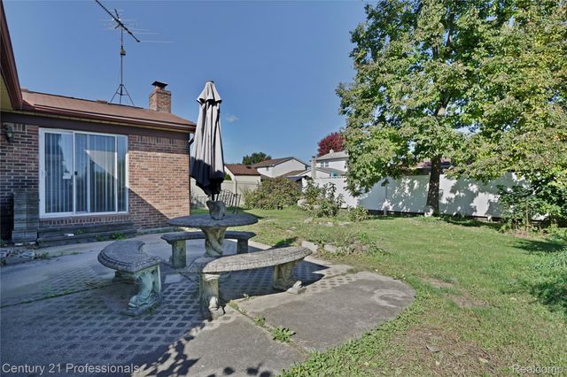 16129 Cambell Drive, Macomb Township, MI 48044