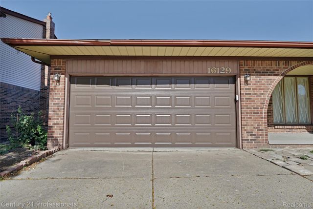 16129 Cambell Drive, Macomb Township, MI 48044