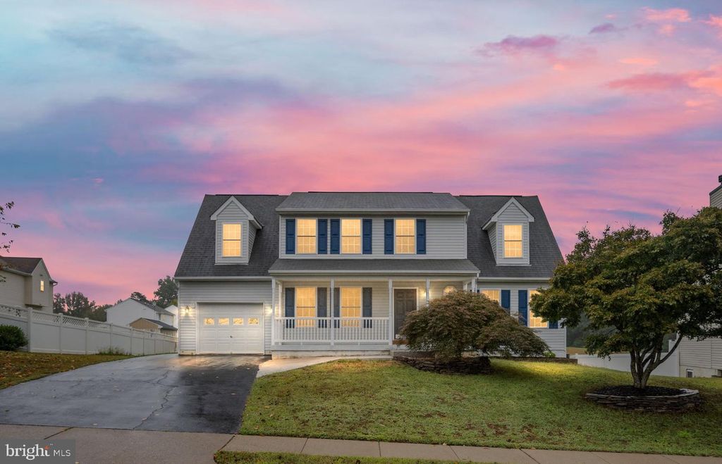 11127 HUNTINGTON MEADOWS LN, Fredericksburg, VA 22407