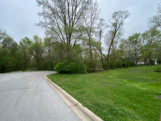 8606 S 84th Avenue, Hickory Hills, IL 60457