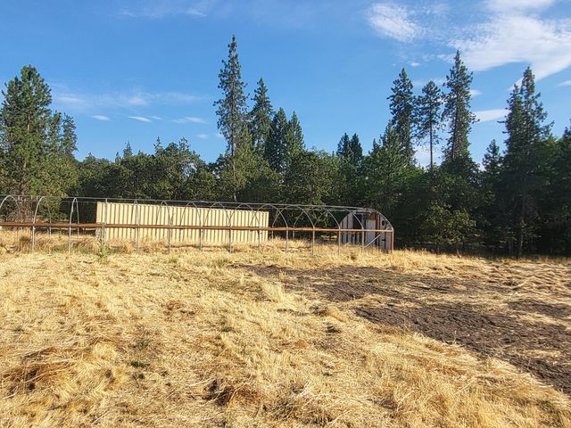 600 Hartsfield Lane, Merlin, OR 97532