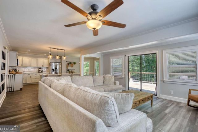 222 W River Bend Drive, Eatonton, GA 31024