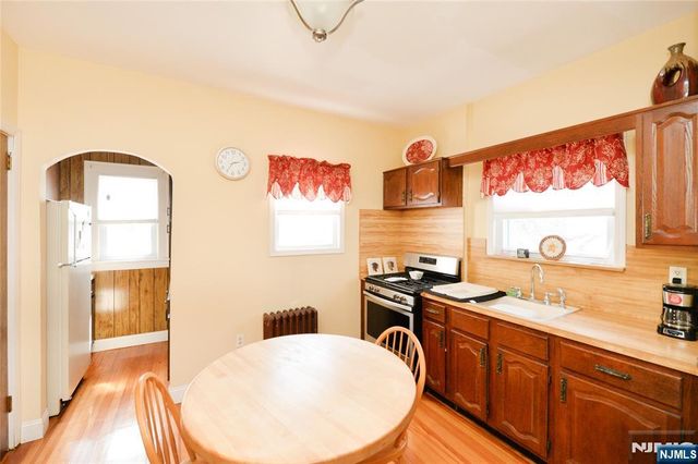 132 Catherine Avenue, Saddle Brook, NJ 07663