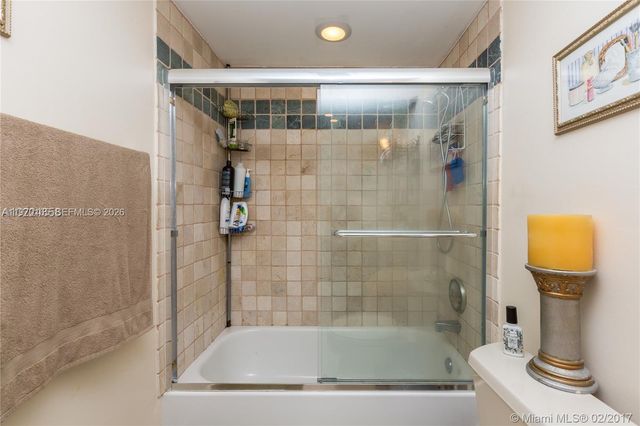 2500 PARKVIEW DR 1207, Hallandale Beach, FL 33009