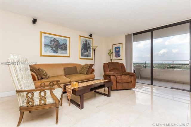 2500 PARKVIEW DR 1207, Hallandale Beach, FL 33009