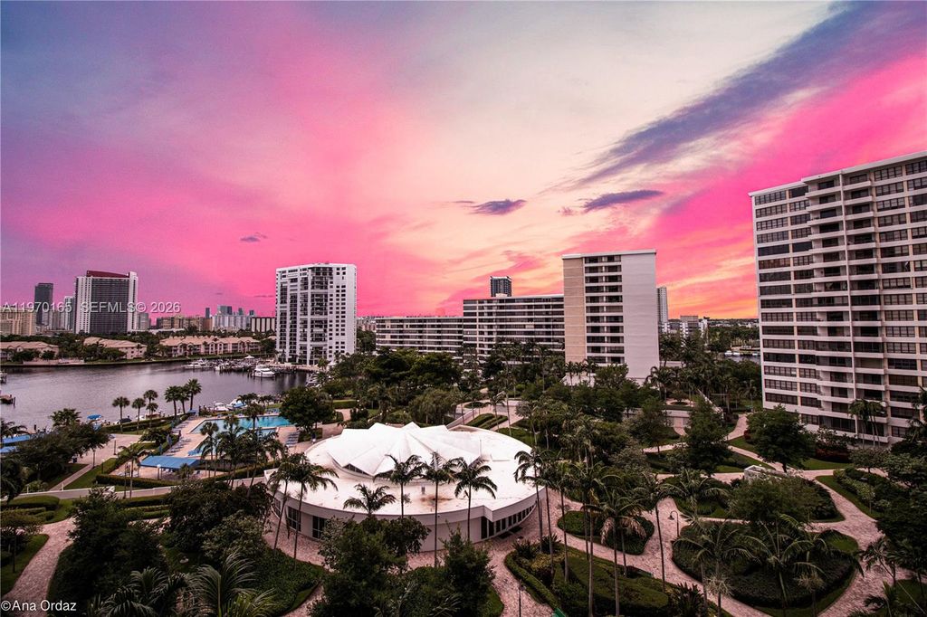 2500 PARKVIEW DR 1207, Hallandale Beach, FL 33009