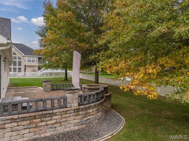 1904 Emerald Green Drive, Wentzville, MO 63385