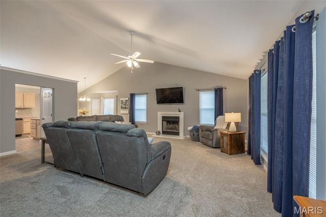 1904 Emerald Green Drive, Wentzville, MO 63385