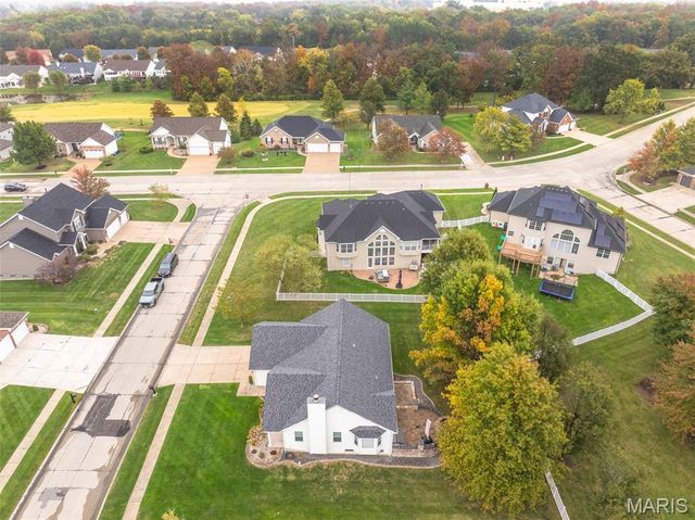 1904 Emerald Green Drive, Wentzville, MO 63385