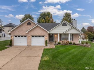 1904 Emerald Green Drive, Wentzville, MO 63385