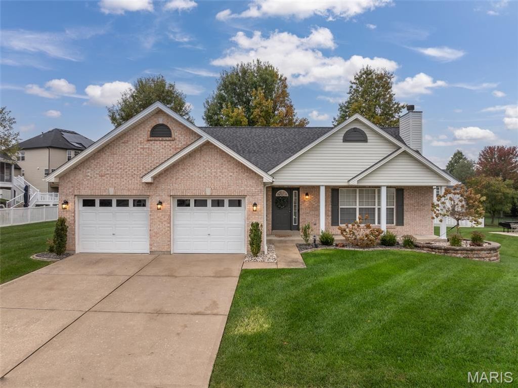 1904 Emerald Green Drive, Wentzville, MO 63385