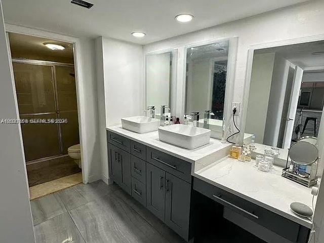 18041 Biscayne Blvd 702, Aventura, FL 33160