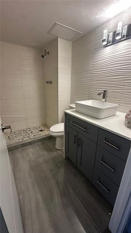 18041 Biscayne Blvd 702, Aventura, FL 33160