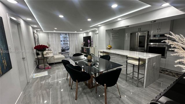 18041 Biscayne Blvd 702, Aventura, FL 33160